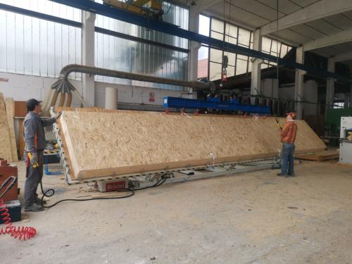 01ce78874fbea8180cda01115770fa994d2bbba831-A-scelta