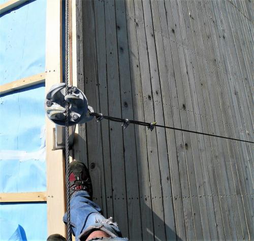 Linea-vita-gia-montata-in-fase-di-cantiere-1