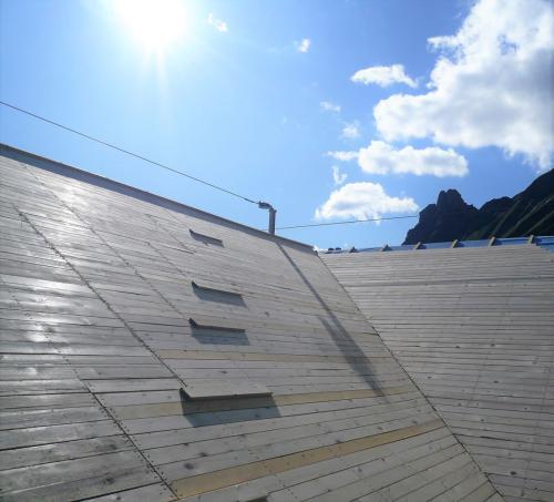 Linea-vita-gia-montata-in-fase-di-cantiere-2