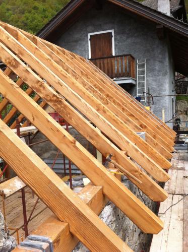 struttura-verticale-in-massiccio-abete-impregnata-7